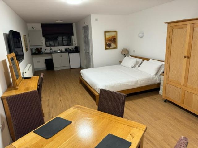 The Radnorshire Arms Hotel Presteigne Екстер'єр фото